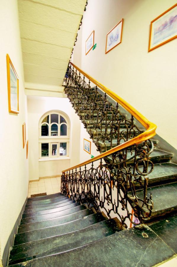 Citynest Apartments Krakow Bagian luar foto